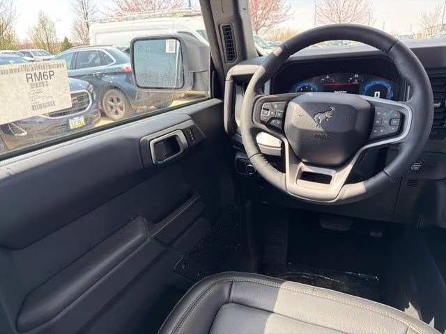 2026 Oxford White Ford Bronco Badlands 4X4 SUV