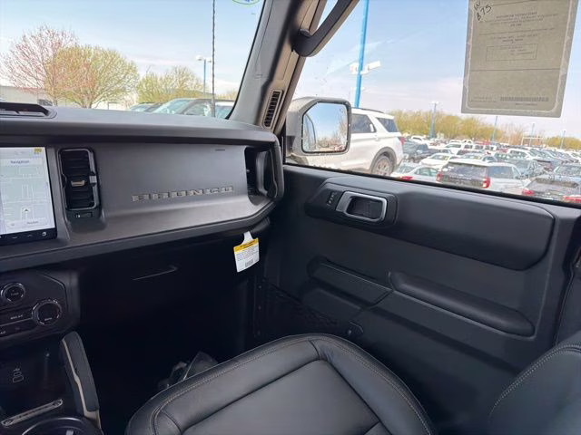 2026 Oxford White Ford Bronco Badlands 4X4 SUV