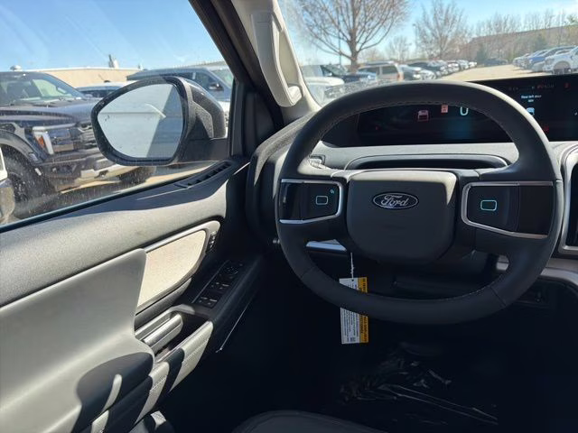 2026 Glacier Gray Metallic Tri-Coat Ford Expedition Active 4X4 SUV