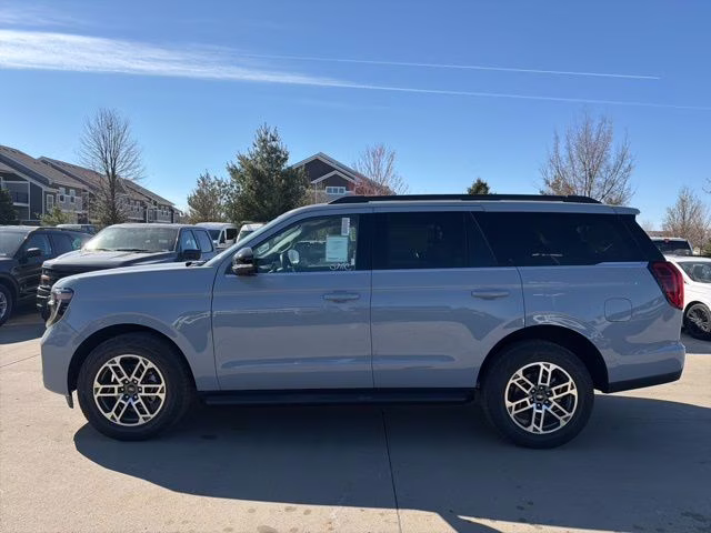 2026 Glacier Gray Metallic Tri-Coat Ford Expedition Active 4X4 SUV