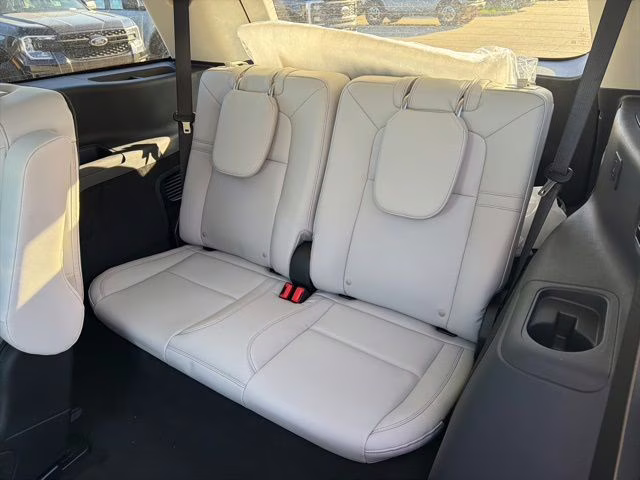 2026 Infinite Black Metallic Clearcoat Lincoln Aviator Premiere AWD SUV