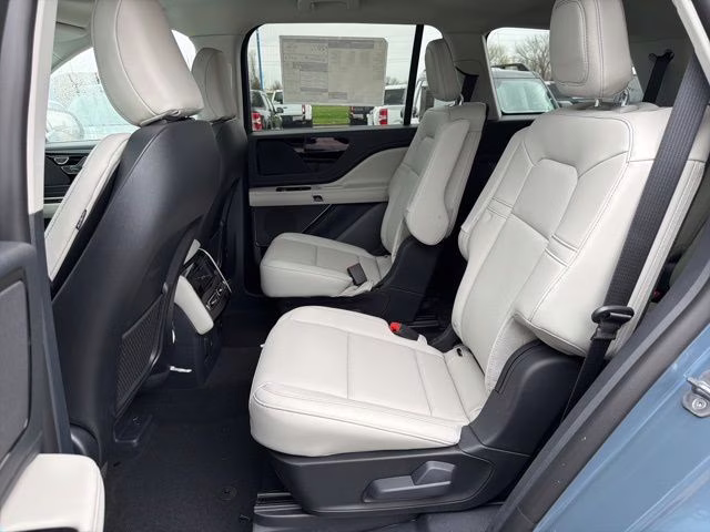 2026 Whisper Blue Metallic Clearcoat Lincoln Aviator Premiere AWD SUV