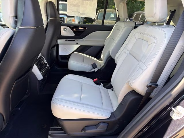 2026 Infinite Black Metallic Clearcoat Lincoln Aviator Reserve AWD SUV