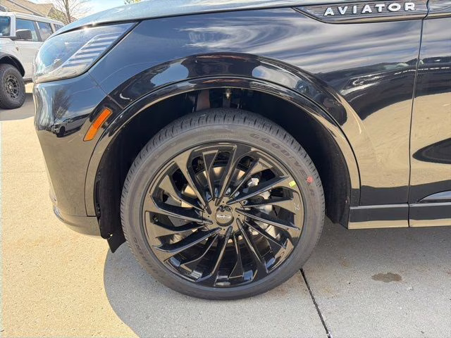 2026 Infinite Black Metallic Clearcoat Lincoln Aviator Reserve AWD SUV