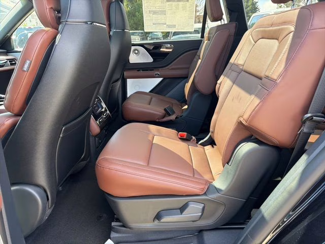 2026 Infinite Black Metallic Clearcoat Lincoln Aviator Reserve AWD SUV