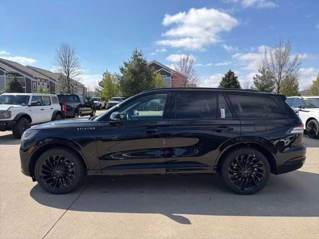 2026 Infinite Black Metallic Clearcoat Lincoln Aviator Reserve AWD SUV