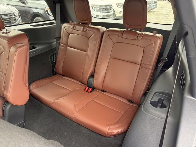 2026 Pristine White Metallic Tri-Coat Lincoln Aviator Reserve AWD SUV