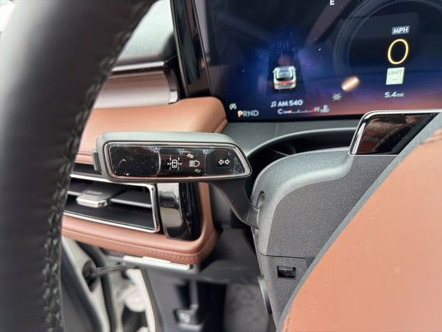 2026 Pristine White Metallic Tri-Coat Lincoln Aviator Reserve AWD SUV