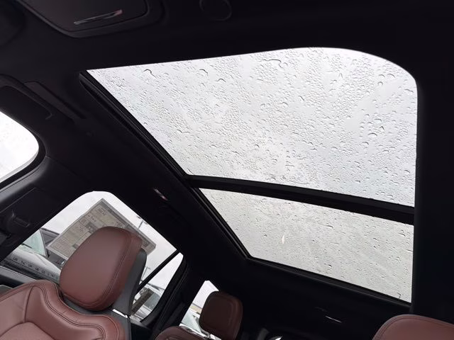 2026 Pristine White Metallic Tri-Coat Lincoln Aviator Reserve AWD SUV