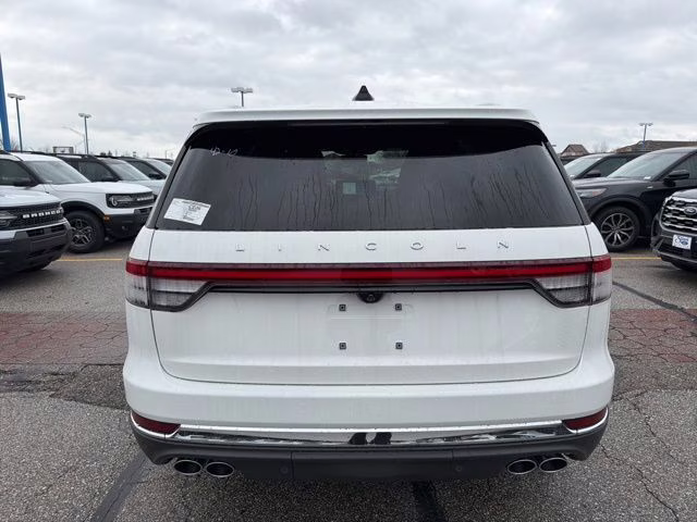 2026 Pristine White Metallic Tri-Coat Lincoln Aviator Reserve AWD SUV