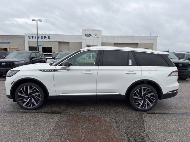 2026 Pristine White Metallic Tri-Coat Lincoln Aviator Reserve AWD SUV
