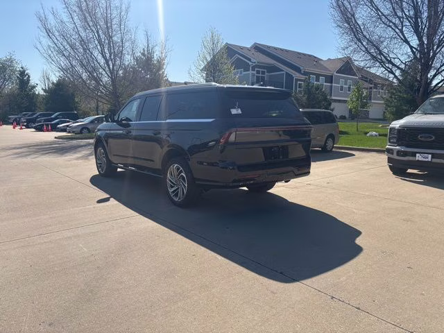 2026 Infinite Black Metallic Clearcoat Lincoln Navigator L Reserve 4X4 SUV