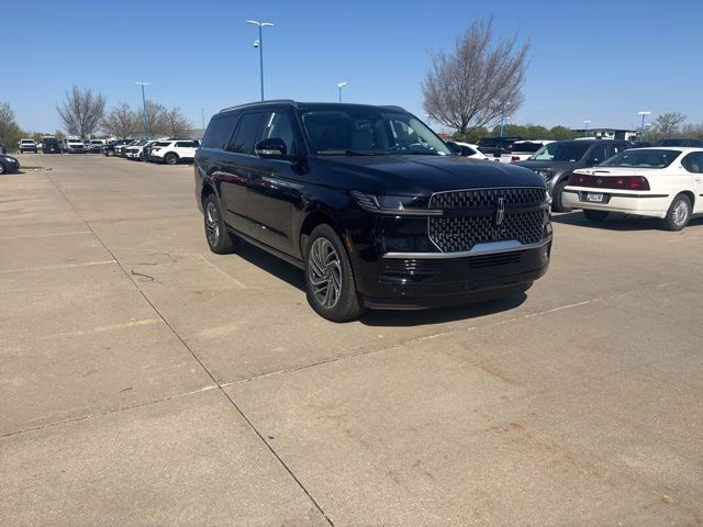 2026 Infinite Black Metallic Clearcoat Lincoln Navigator L Reserve 4X4 SUV