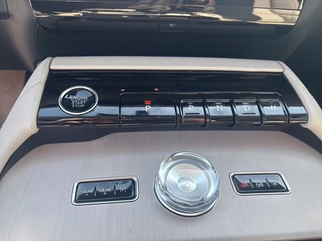 2026 Infinite Black Metallic Clearcoat Lincoln Navigator L Reserve 4X4 SUV