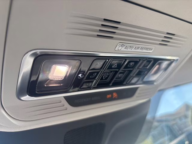 2026 Infinite Black Metallic Clearcoat Lincoln Navigator L Reserve 4X4 SUV