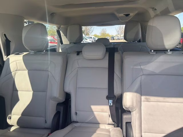 2026 Infinite Black Metallic Clearcoat Lincoln Navigator L Reserve 4X4 SUV