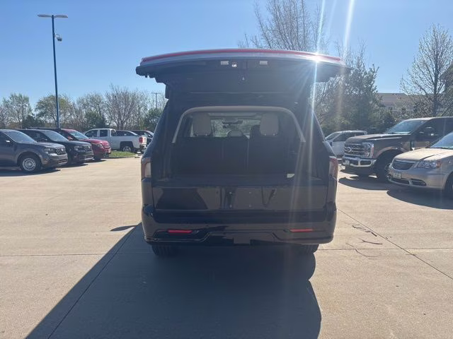 2026 Infinite Black Metallic Clearcoat Lincoln Navigator L Reserve 4X4 SUV