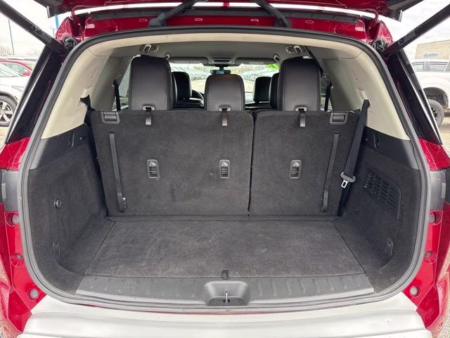 2023 Scarlet Ember Tintcoat Nissan Pathfinder SL 4X4 SUV