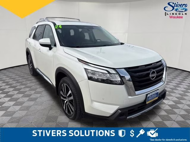 2024 Pearl White Tricoat Nissan Pathfinder Platinum 4X4 SUV