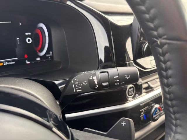 2024 Pearl White Tricoat Nissan Pathfinder Platinum 4X4 SUV