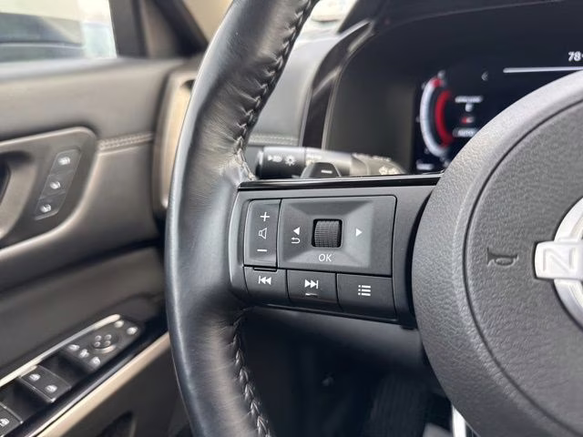 2024 Pearl White Tricoat Nissan Pathfinder Platinum 4X4 SUV