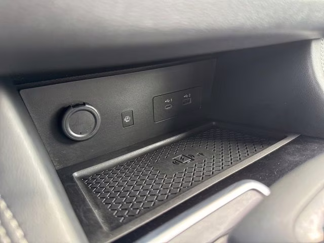 2024 Pearl White Tricoat Nissan Pathfinder Platinum 4X4 SUV