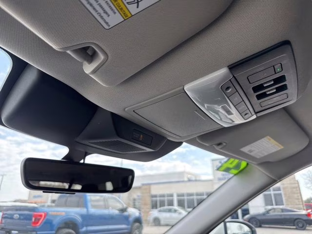 2024 Pearl White Tricoat Nissan Pathfinder Platinum 4X4 SUV