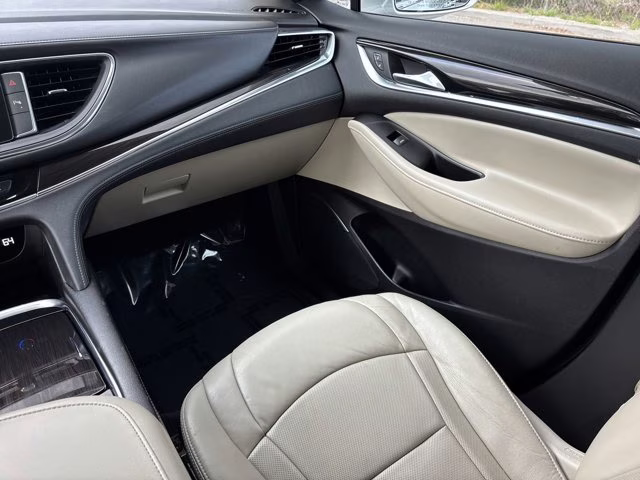 2019 Quicksilver Metallic Buick Enclave Essence FWD SUV