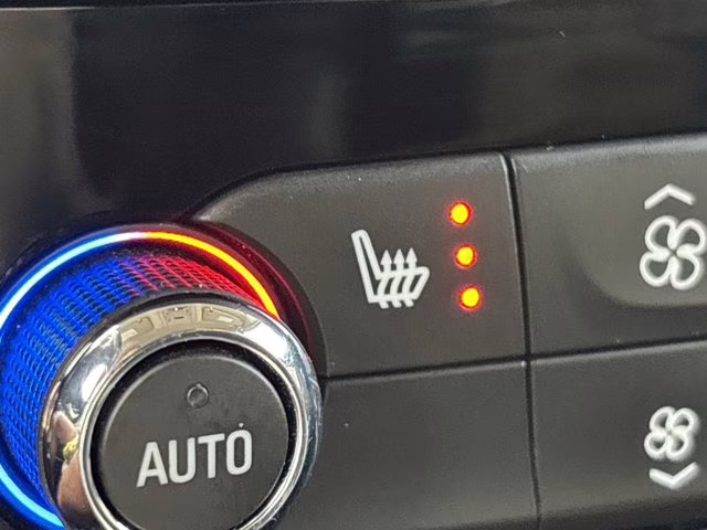 2019 Quicksilver Metallic Buick Enclave Essence FWD SUV