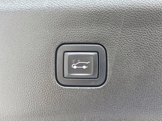 2019 Quicksilver Metallic Buick Enclave Essence FWD SUV