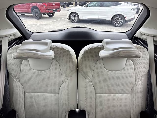 2017 Onyx Black Metallic Volvo XC90 T8 Inscription AWD SUV