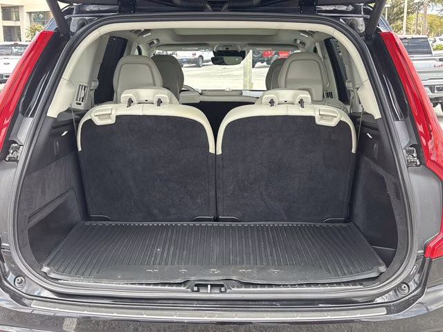 2017 Onyx Black Metallic Volvo XC90 T8 Inscription AWD SUV