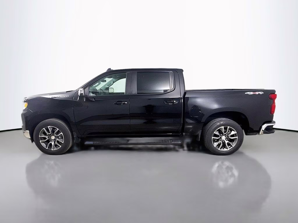 2022 Black Chevrolet Silverado 1500 LT 4X4 Truck