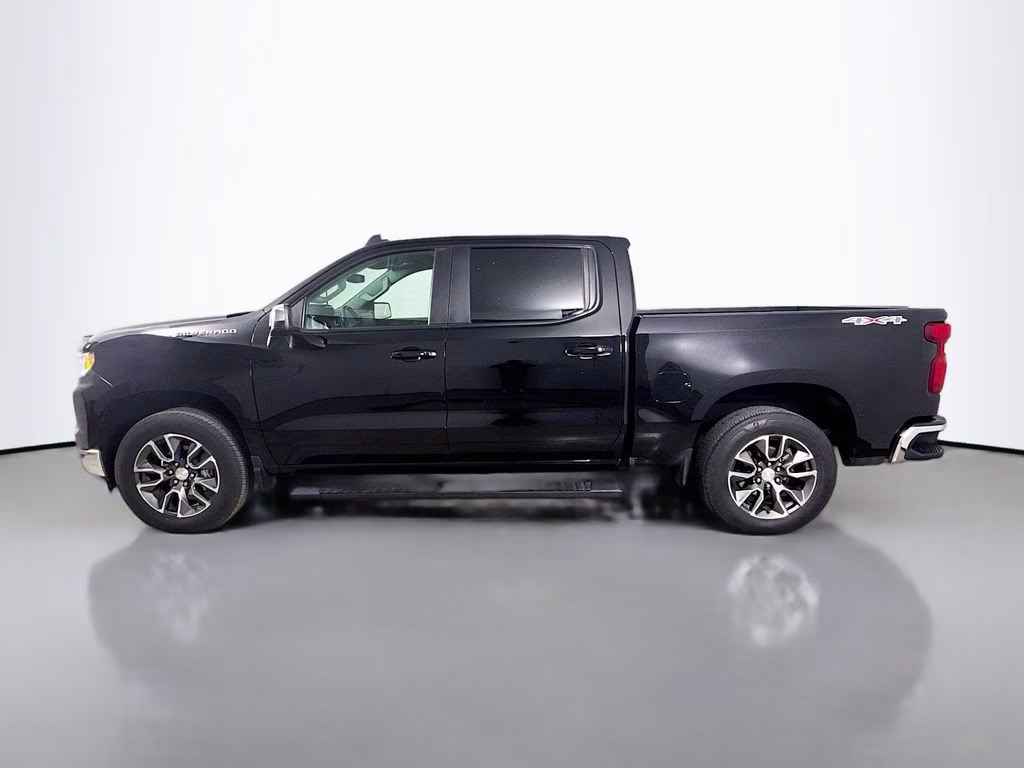 2022 Black Chevrolet Silverado 1500 LT 4X4 Truck