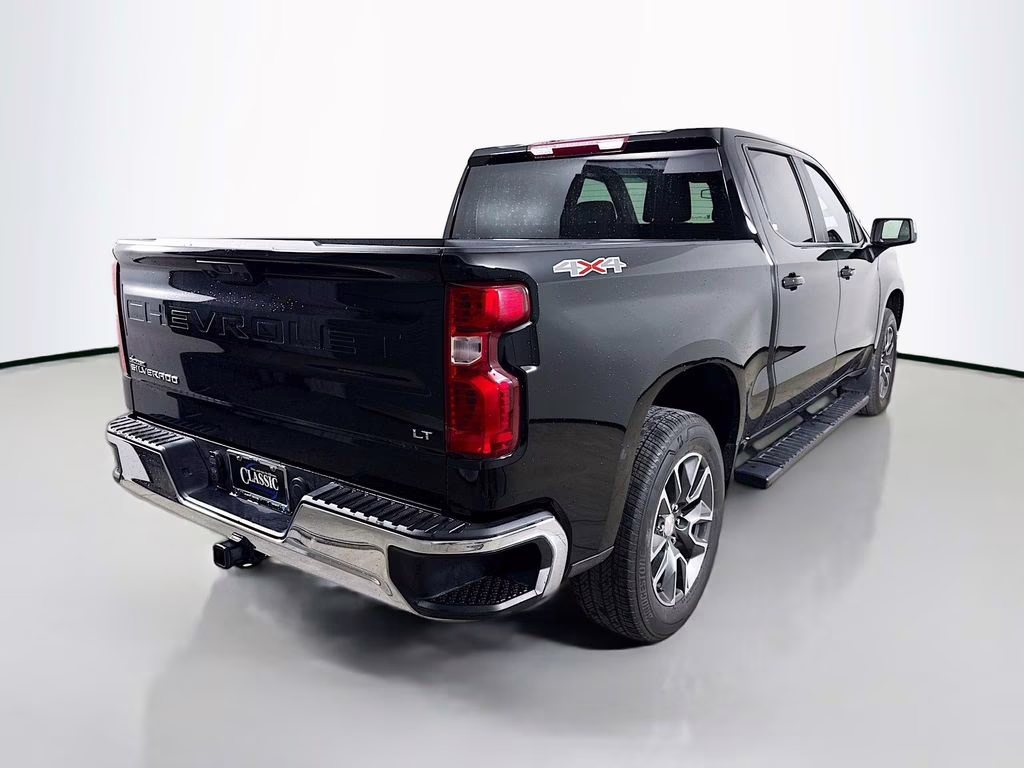 2022 Black Chevrolet Silverado 1500 LT 4X4 Truck
