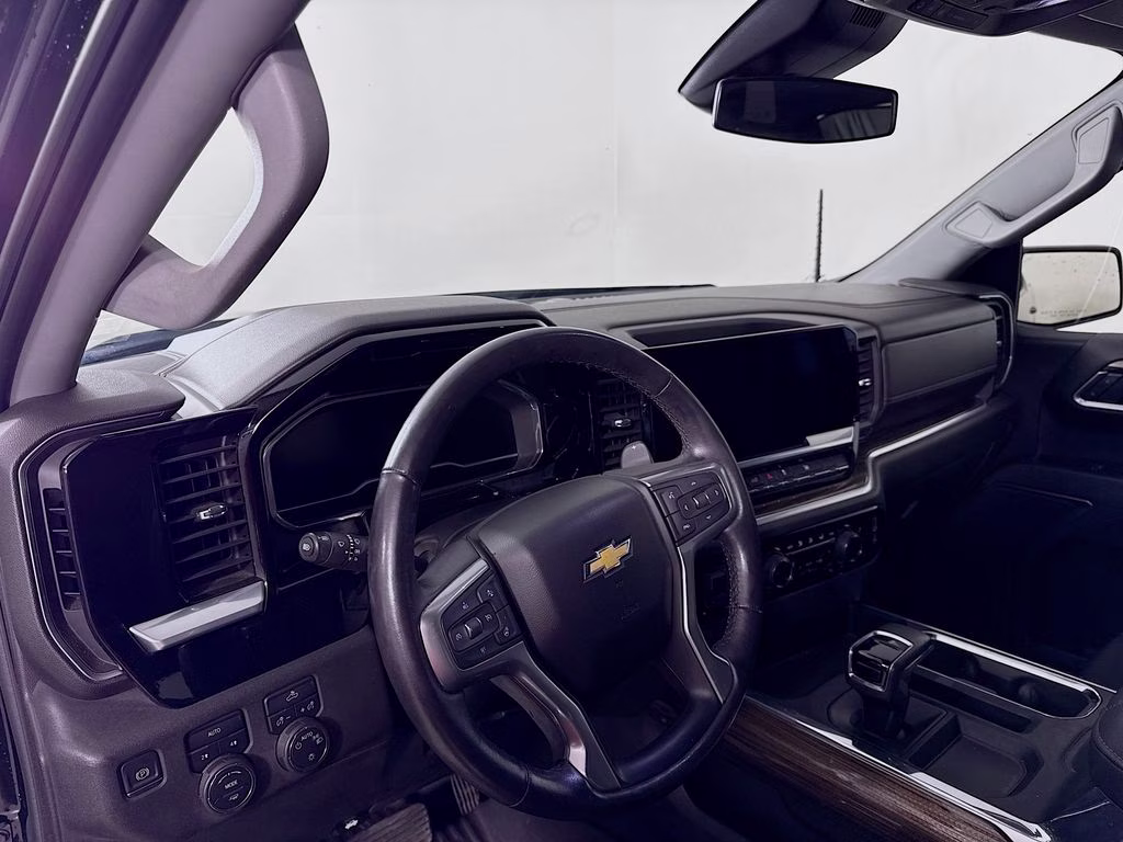 2022 Black Chevrolet Silverado 1500 LT 4X4 Truck