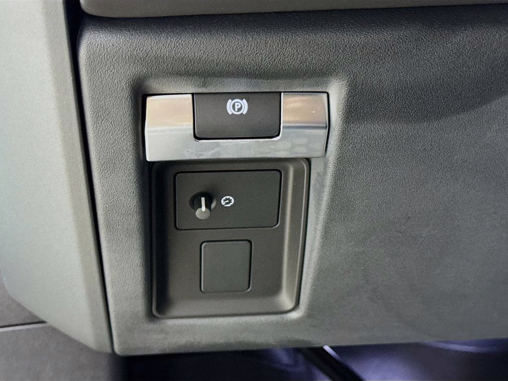 2024 Black Land Rover Defender 110 X-Dynamic SE AWD SUV