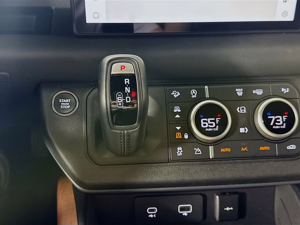 2024 Black Land Rover Defender 110 X-Dynamic SE AWD SUV