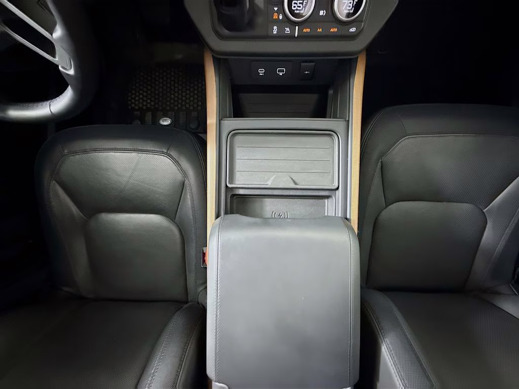 2024 Black Land Rover Defender 110 X-Dynamic SE AWD SUV