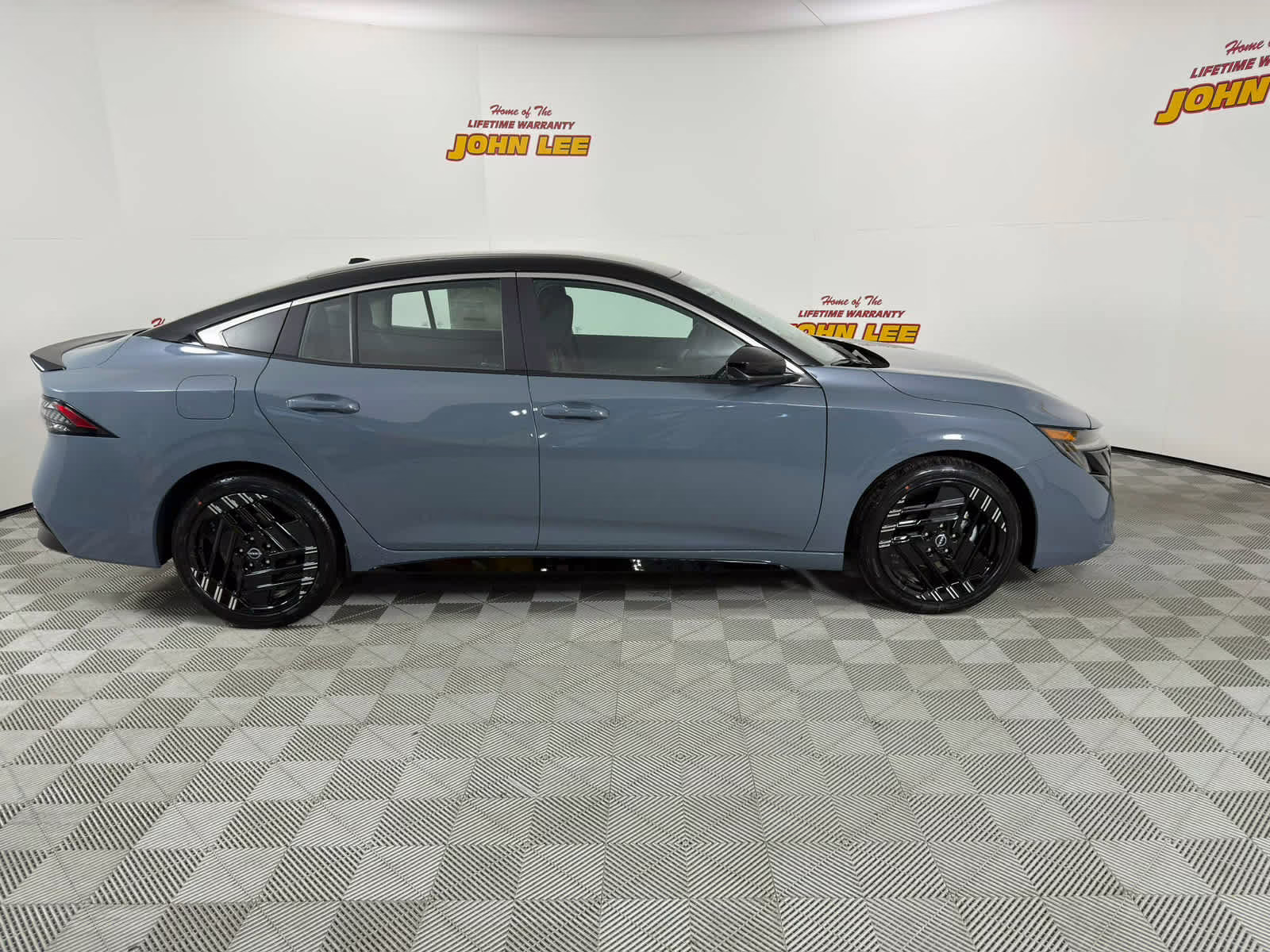 2026 Atlantic Gray Metallic/Super Black Nissan Sentra SR FWD Sedan