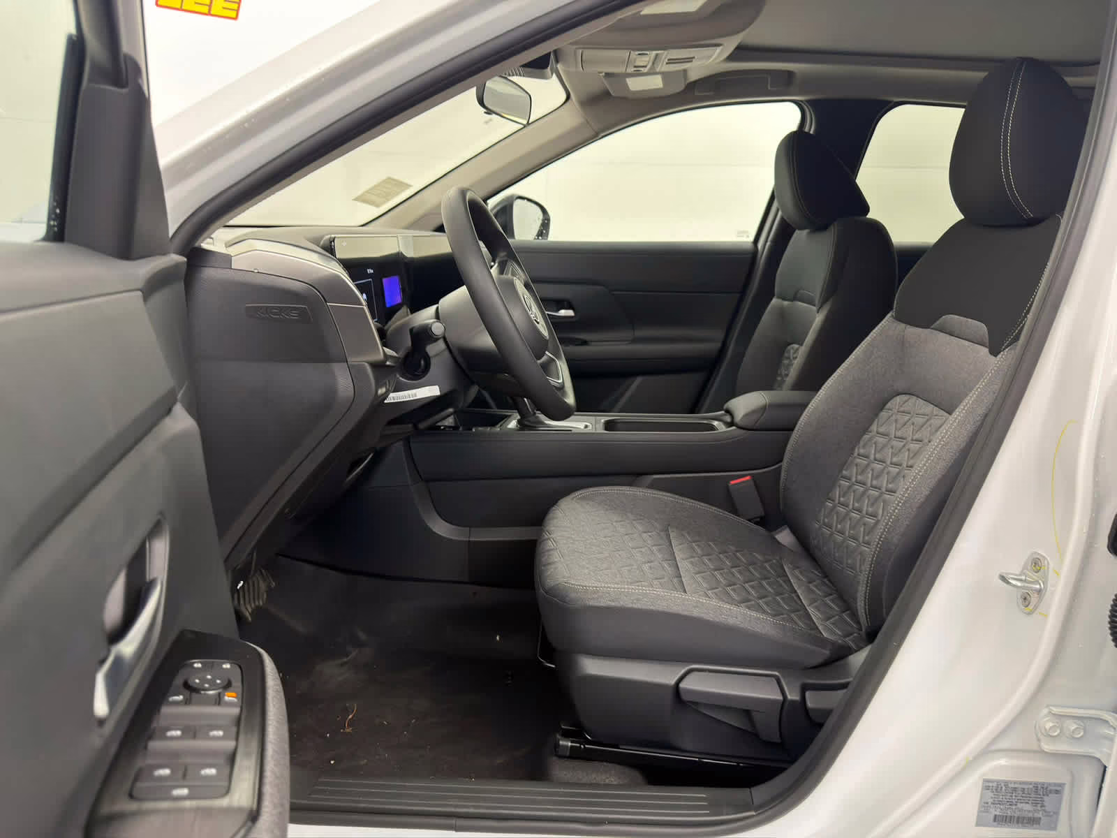 2026 Aspen White Tricoat/Super Black Nissan Kicks SV FWD SUV