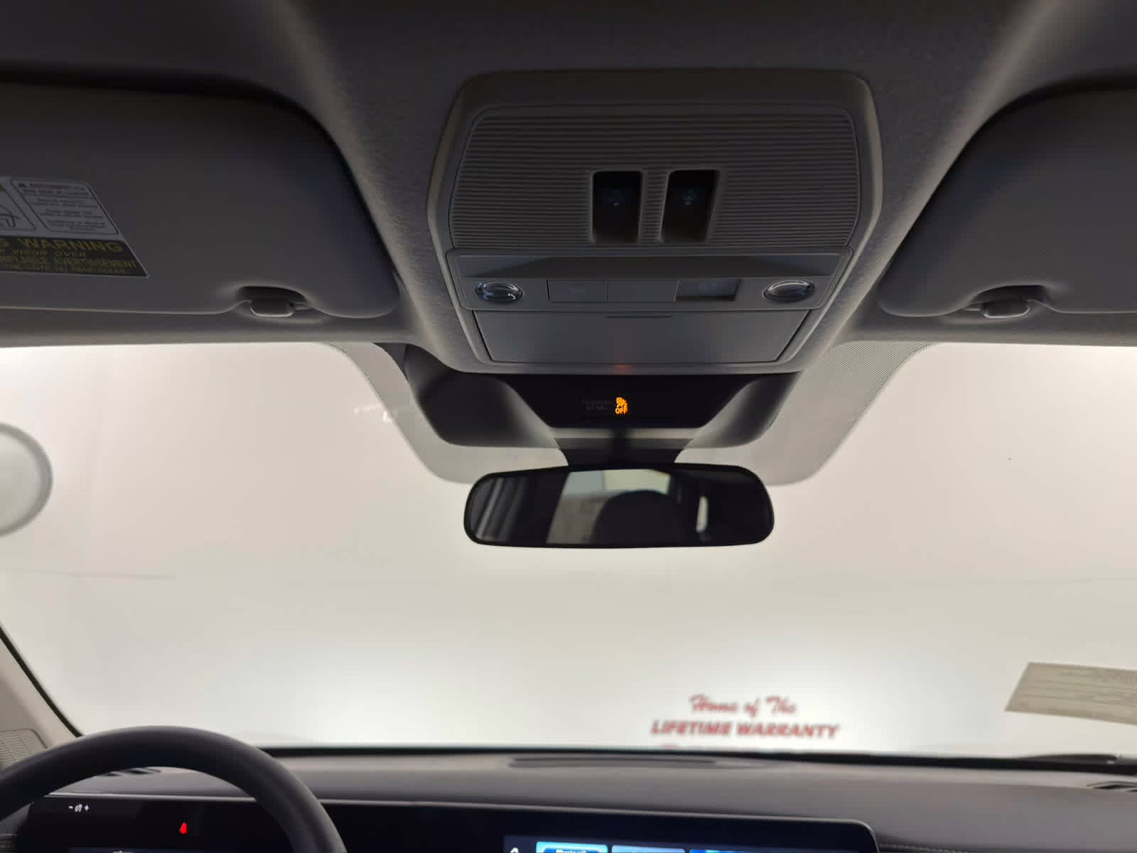 2026 Aspen White Tricoat/Super Black Nissan Kicks SV FWD SUV