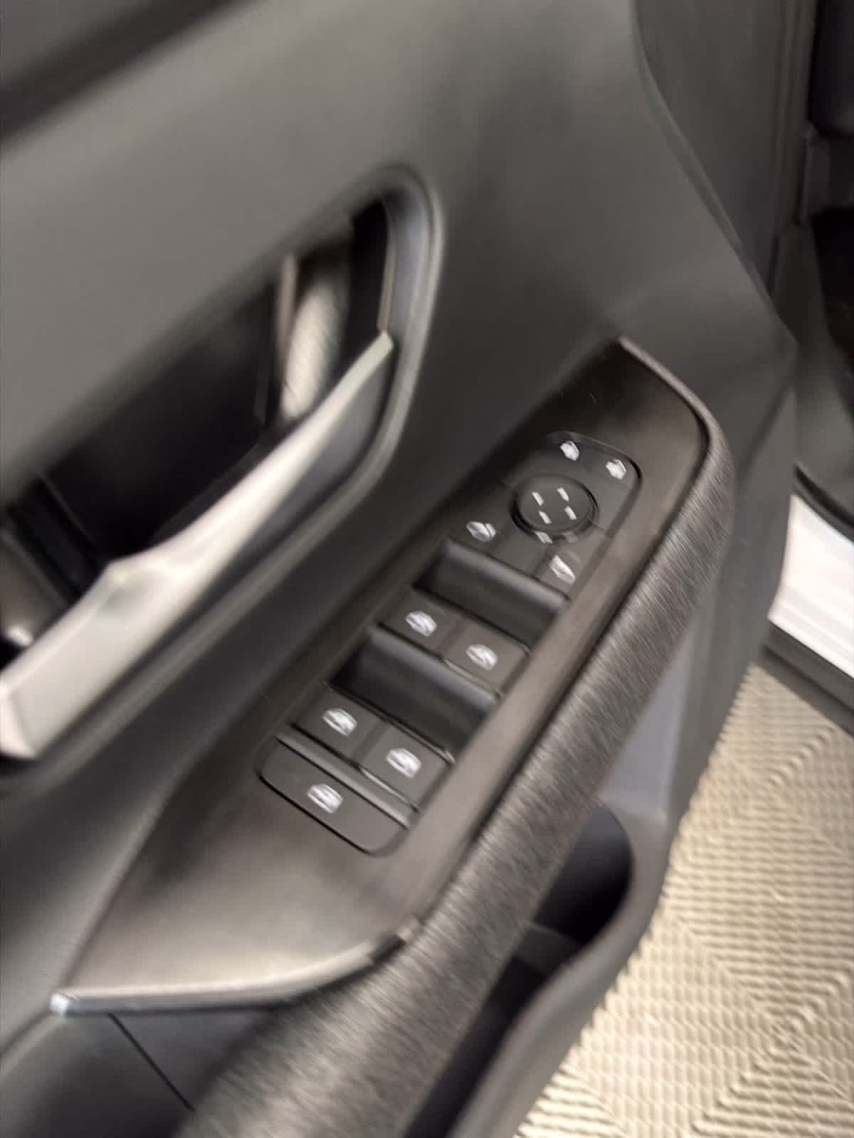 2026 Aspen White Tricoat/Super Black Nissan Kicks SV FWD SUV