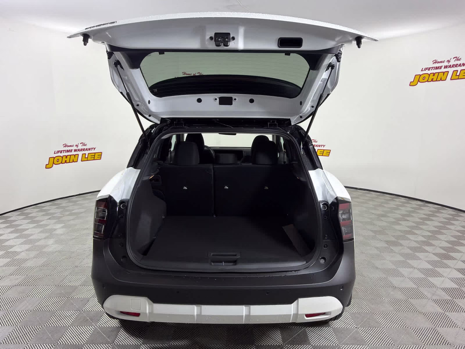 2026 Aspen White Tricoat/Super Black Nissan Kicks SV FWD SUV