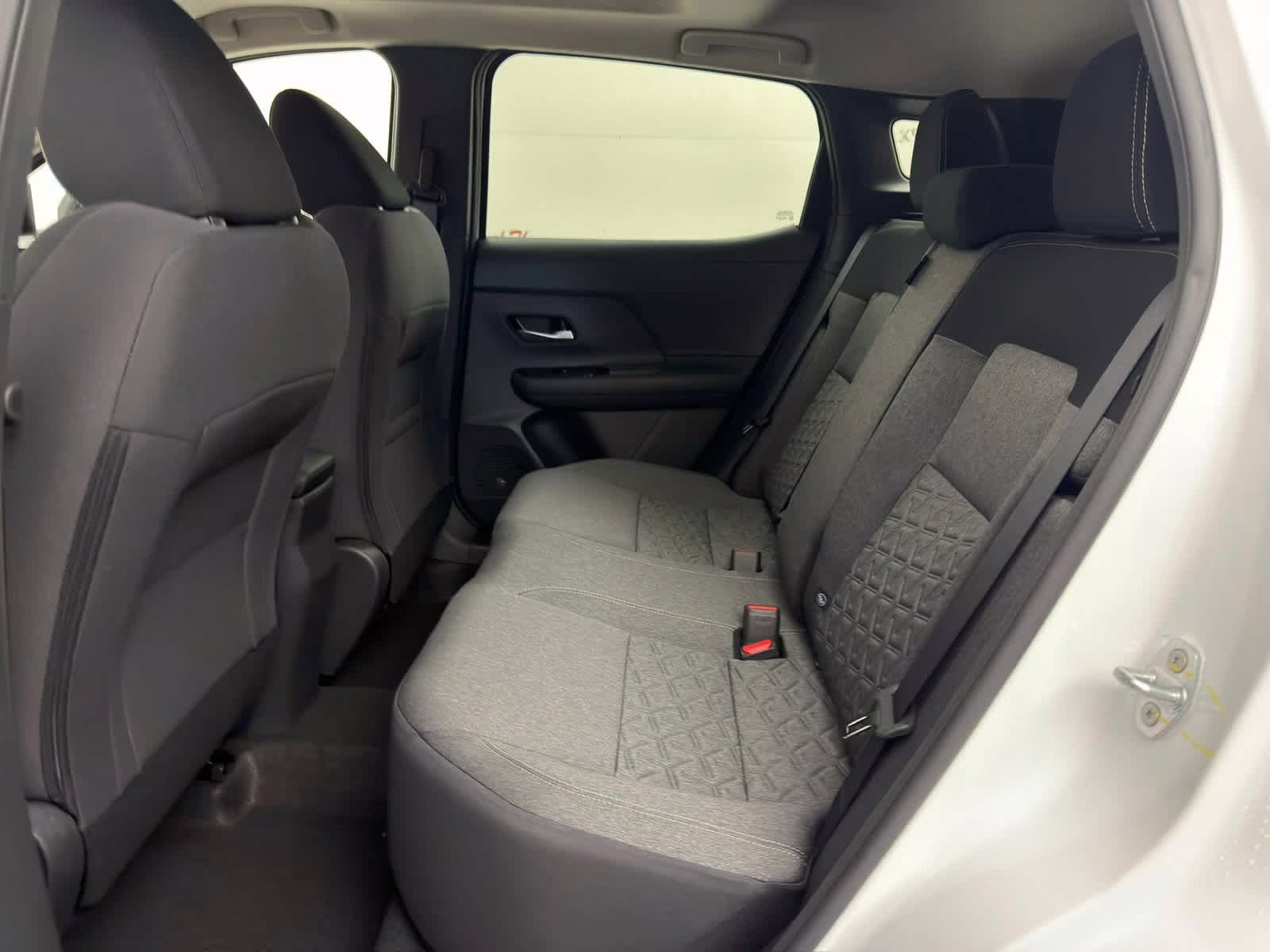 2026 Aspen White Tricoat Nissan Kicks SV FWD SUV