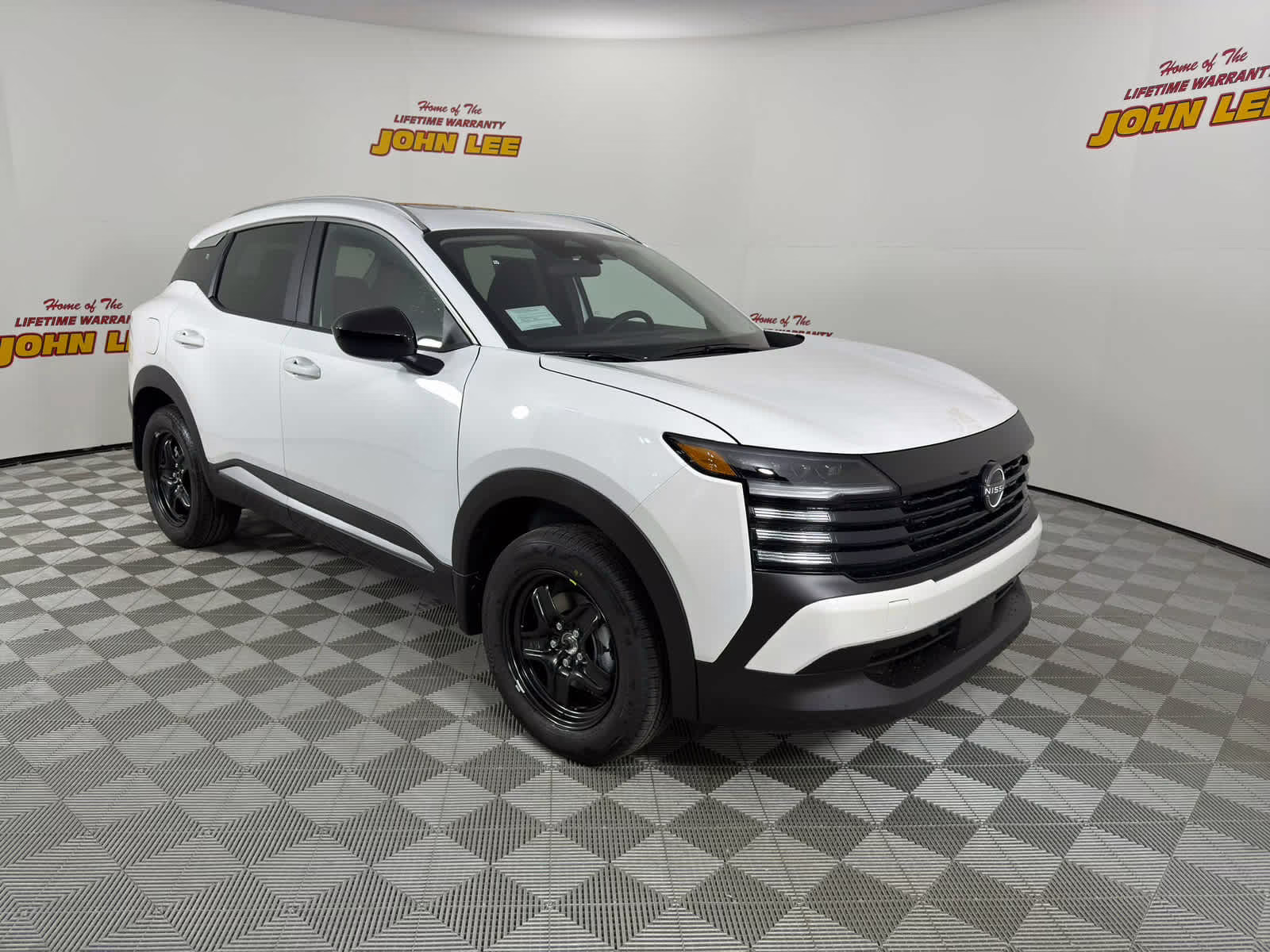 2026 Aspen White Tricoat Nissan Kicks SV FWD SUV