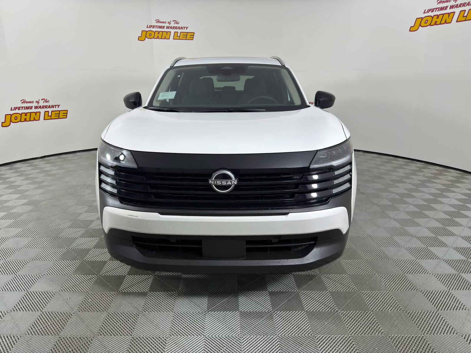 2026 Aspen White Tricoat Nissan Kicks SV FWD SUV