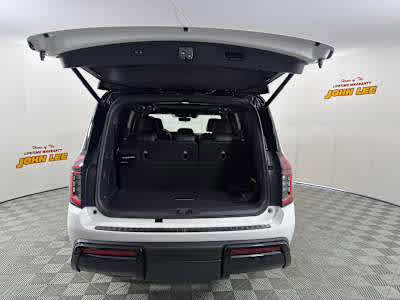 2026 Aspen White Tricoat/Super Black Nissan Armada PRO-4X 4X4 SUV