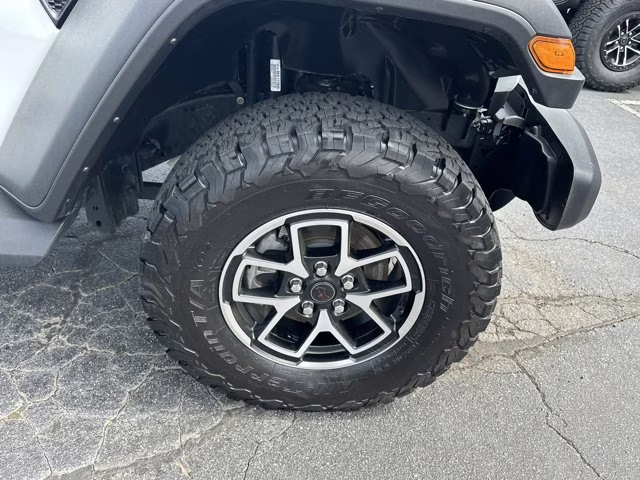 2024 White Jeep Wrangler Rubicon 4X4 Convertible