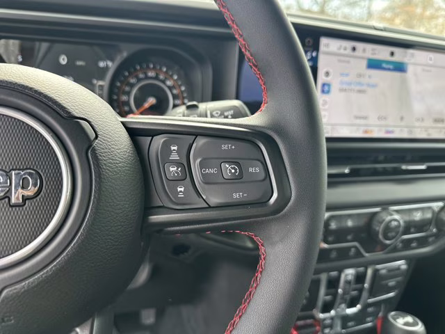 2024 White Jeep Wrangler Rubicon 4X4 Convertible